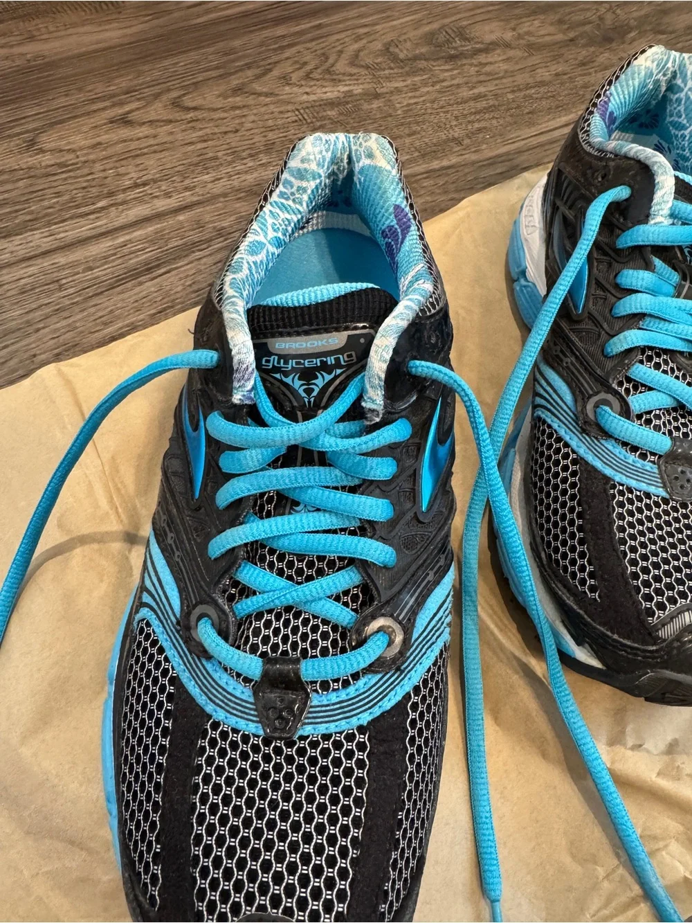 Brooks Women's Black and Blue Running Shoes